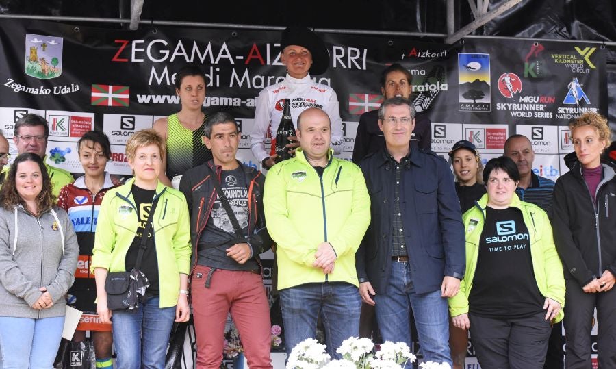 El joven suizo Rémi Bonnet (23 años) se ha impuesto en la categoría masculina de la Zegama-Aizkorri tras completar la prueba en 3:53:57.