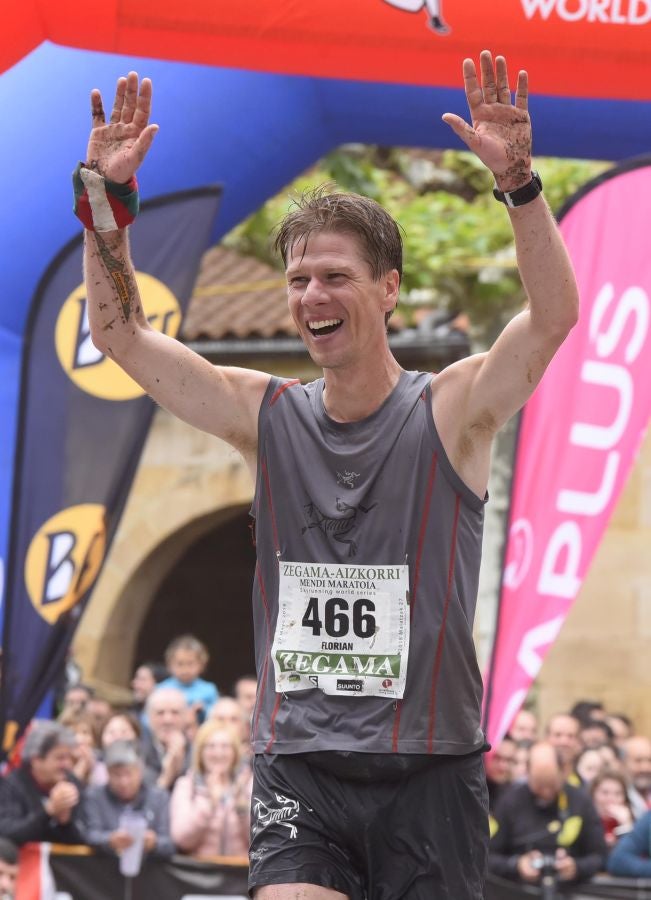 El joven suizo Rémi Bonnet (23 años) se ha impuesto en la categoría masculina de la Zegama-Aizkorri tras completar la prueba en 3:53:57.