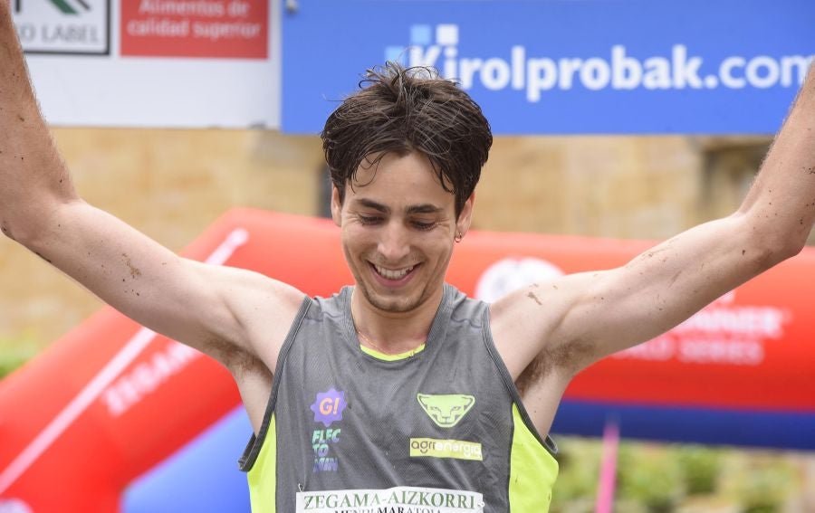 El joven suizo Rémi Bonnet (23 años) se ha impuesto en la categoría masculina de la Zegama-Aizkorri tras completar la prueba en 3:53:57.