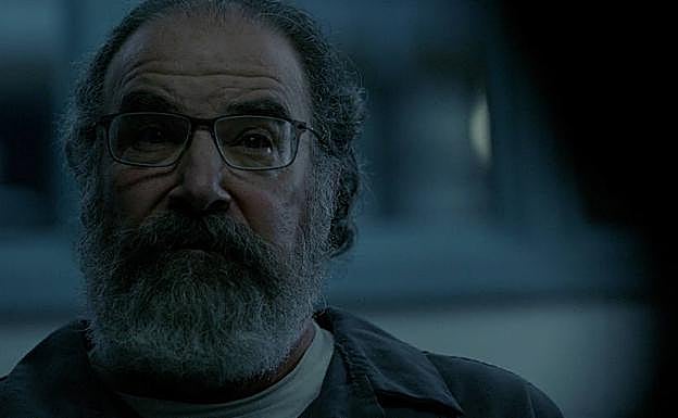 Imagen principal - Mandy Patinkin y Morgan Spector acompañan a Claire Danes en la séptima temporada de 'Homeland' (2018).