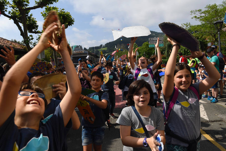 La villa costera acoge hoy la 27 edición de una celebración que tiene como objetivo «reivindicar que la escuela pública debe ser el eje del sistema educativo».