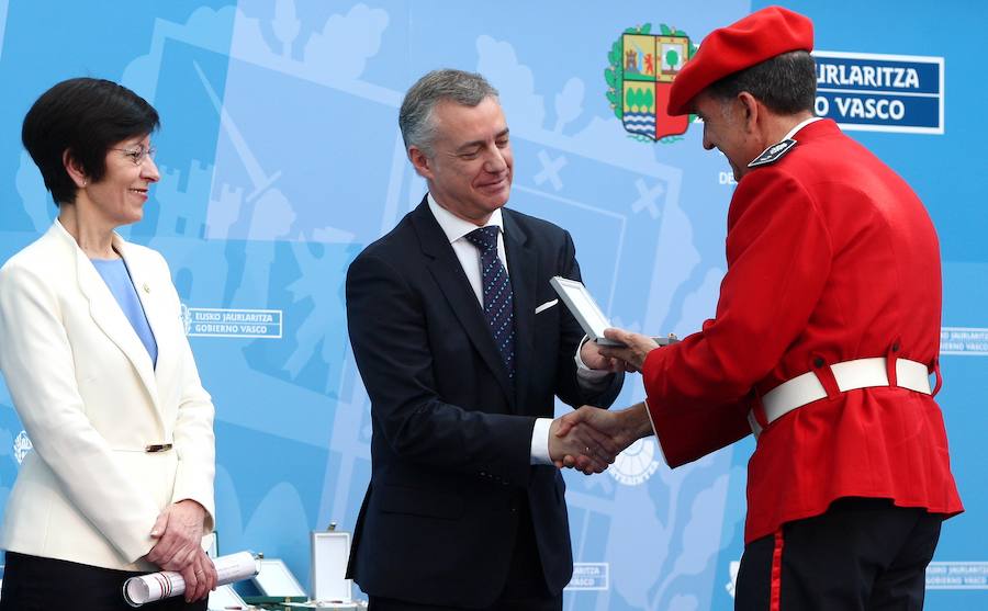 El museo de la Ertzaintza en Arkaute tendrá un «espacio permanente» dedicado a todos los agentes víctimas del terrorismo o fallecidos en acto de servicio, ha anunciado hoy el lehendakari, Iñigo Urkullu, durante la entrega de condecoraciones a ertzainas y policías de otros cuerpos.