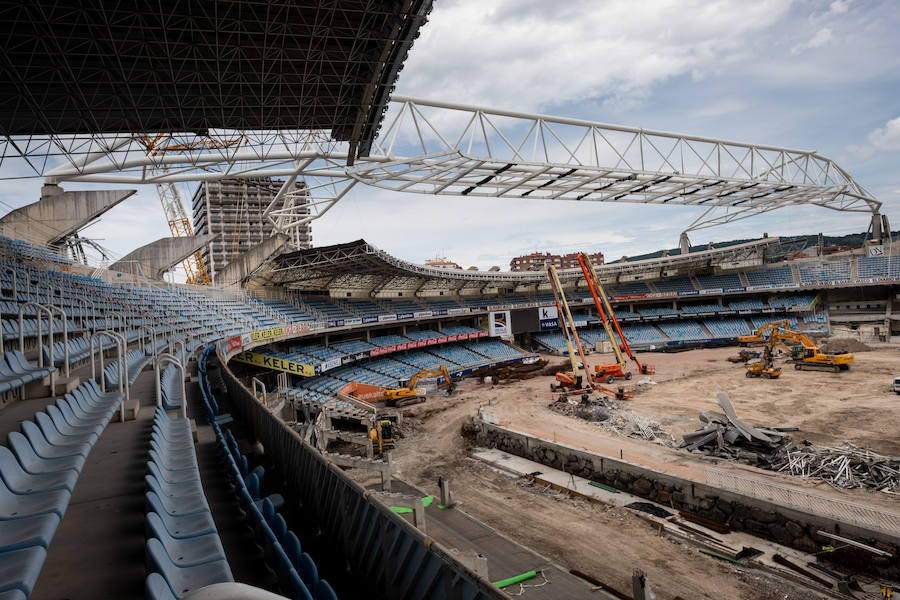 Ya se puede vislumbrar cómo se verán los partidos desde uno de los fondos del nuevo campo