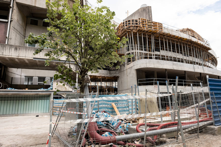 Ya se puede vislumbrar cómo se verán los partidos desde uno de los fondos del nuevo campo