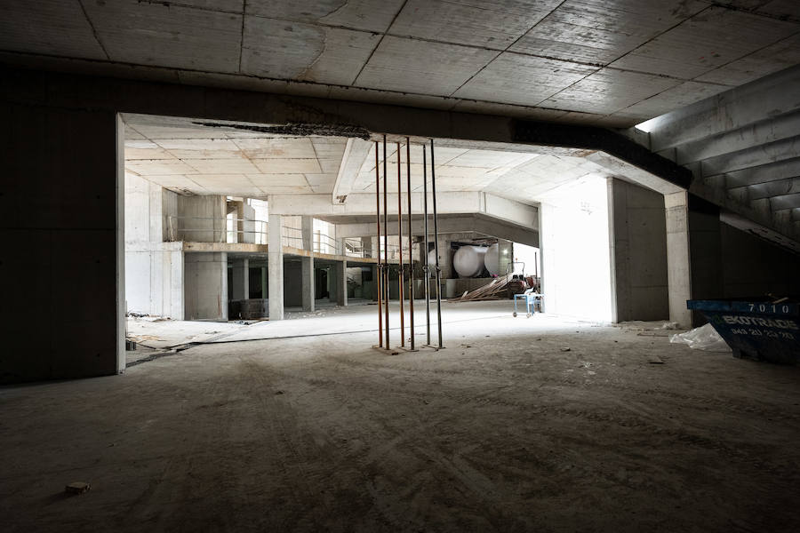 Ya se puede vislumbrar cómo se verán los partidos desde uno de los fondos del nuevo campo