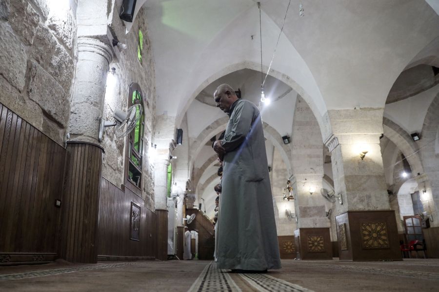 Los musulmanes de todo el mundo se están preparando para celebrar Eid al-Fitr, el festival de tres días que marca el final del mes sagrado musulmán de Ramadán, que se celebrará el 15 o el 16 de junio dependiendo del calendario lunar.