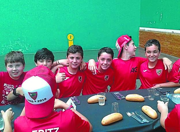 El AKE demostró tener mucha proyección de cantera. 