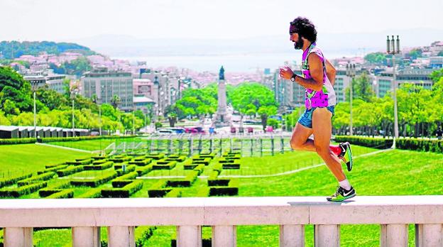 Raúl Gómez sigue corriendo por todo el mundo con 'Maratón Man', el programa de viajes que vuelve el lunes a las pantallas de #0. 