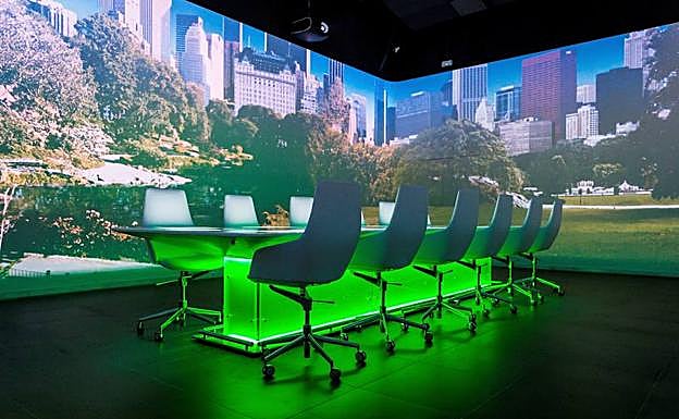 Mesa donde los clientes se sientan a experimentar.