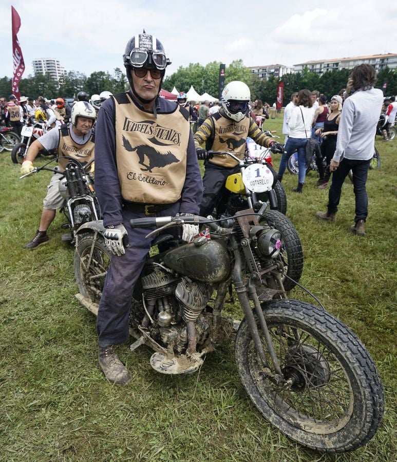 Dentro del hipódromo se ha desarrollado la prueba 'Flat Track', una carrera disputada en circuito de tierra cuya agresividad deja fuera los menos valientes. 