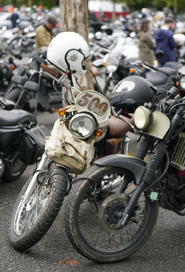 El hipódromo de San Sebastián ha acogido cientos de motos que han participado en las carreras de tierra y arena. 