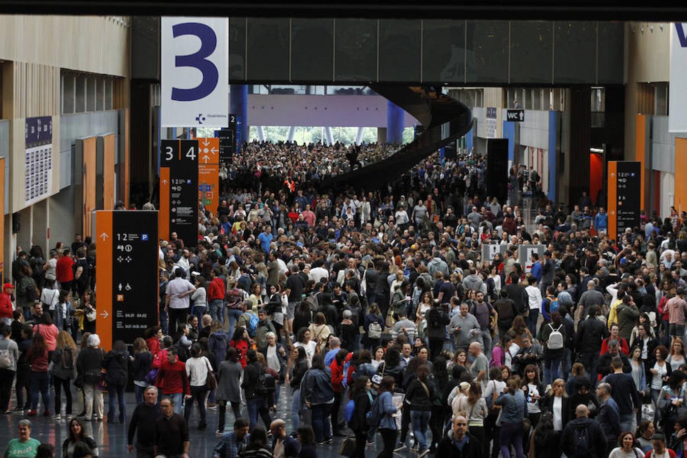 Las oposiciones pasan este fin de semana su momento más crítico al examinarse 76.500 aspirantes en tres días