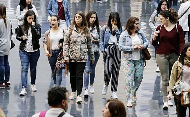 Aspirantes presentadas a las pruebas de este domingo. 