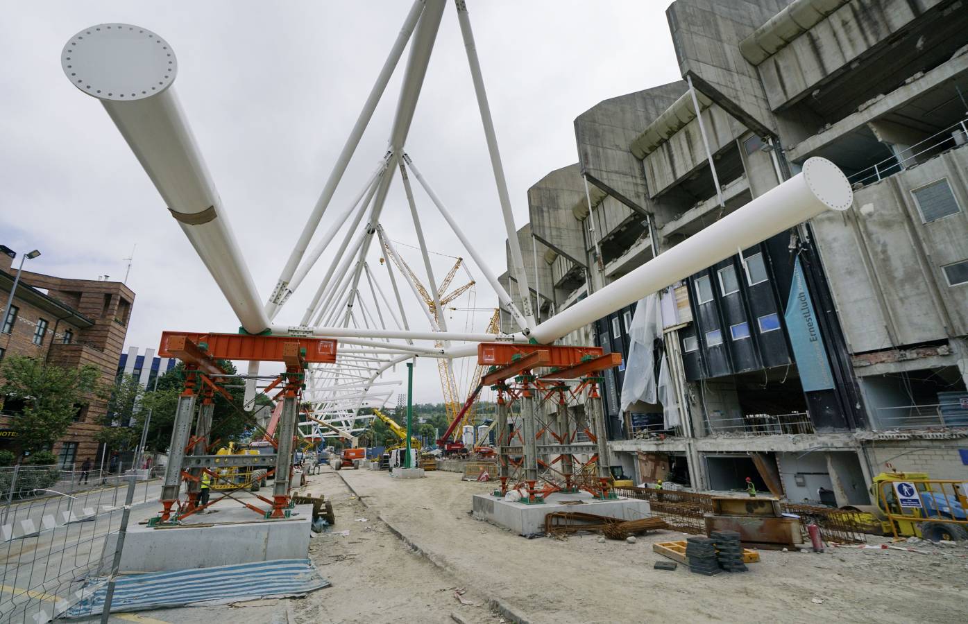 El nuevo campo de la Real Sociedad continúa su transformación.