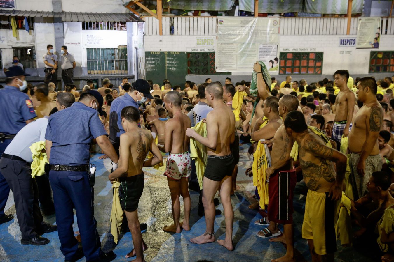 La inspección fue realizada por miembros de la oficina de Administración de Penas y Penología, el distrito de policía de Manila y la Agencia de Control de Drogas filipina, como parte de una operación para reducir el contrabando ilegal en las cárceles de todo el país.