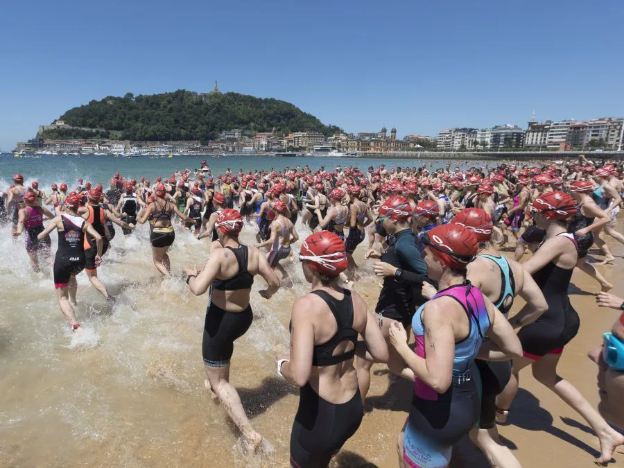 Elisabeth Ibazeta Ondarroa (33:25), María Boix Barcelona (33:29) y Maddi Marquet, se hacen con el podiio.