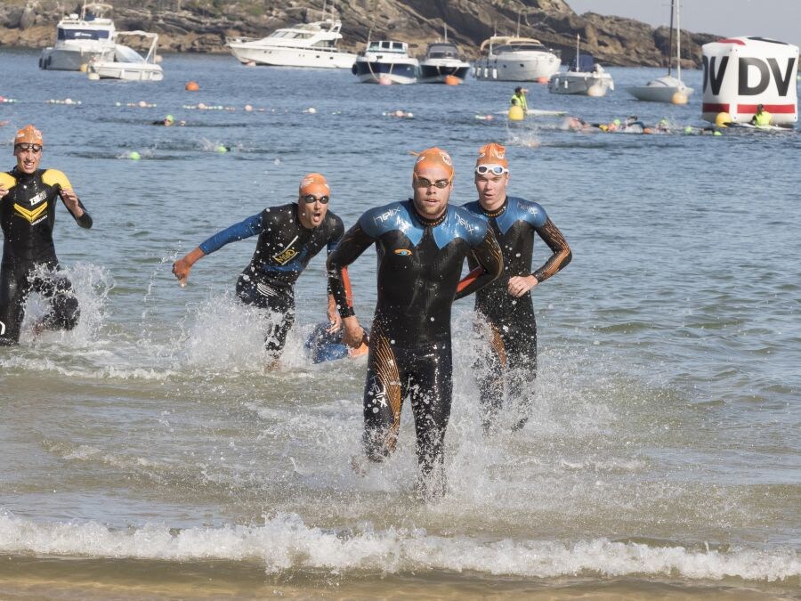 El albaceteño de 24 años David Castro se metió en el bolsillo a la entregada y numerosa afición donostiarra que aplaudió con entusiasmo eltriunfo del triatleta en el 33 Memorial Onditz disputado este domingo.