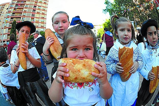 Los más pequeños de la tamborrada se comieron la fiesta a mordiscos.