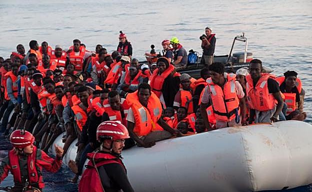 Llegan a Euskadi ocho de los refugiados del 'Aquarius', cuatro de ellos a Tolosa