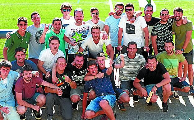 Allerru. Los jugadores durante la celebración. 