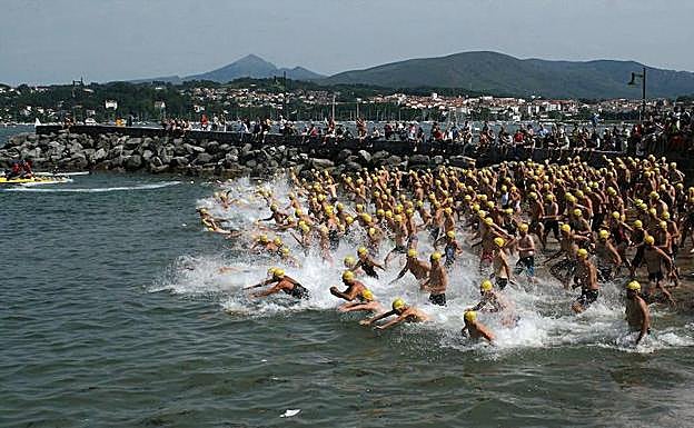 Salida de la travesía de Txingudi. 