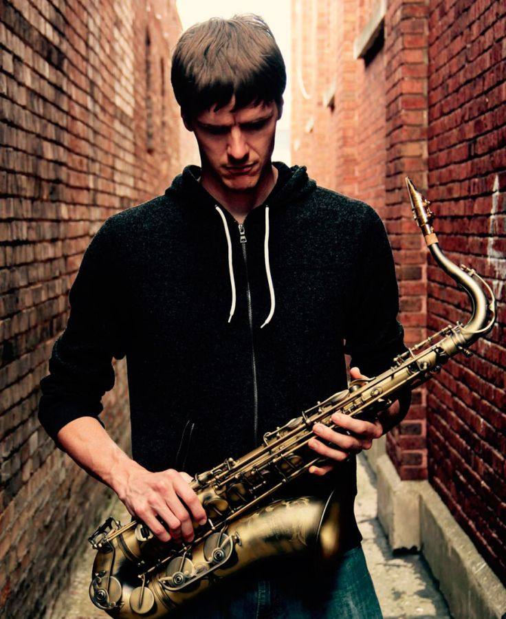 Derek Brown: Beatbox sax actuará en el espacio Skoda en Alderdi Eder, a las 19:30 horas.