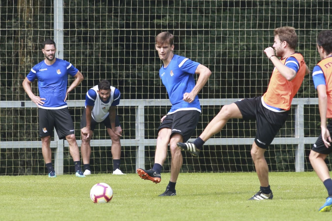 Segundo entrenamiento de la semana en Zubieta para los hombres de Asier Garitano.