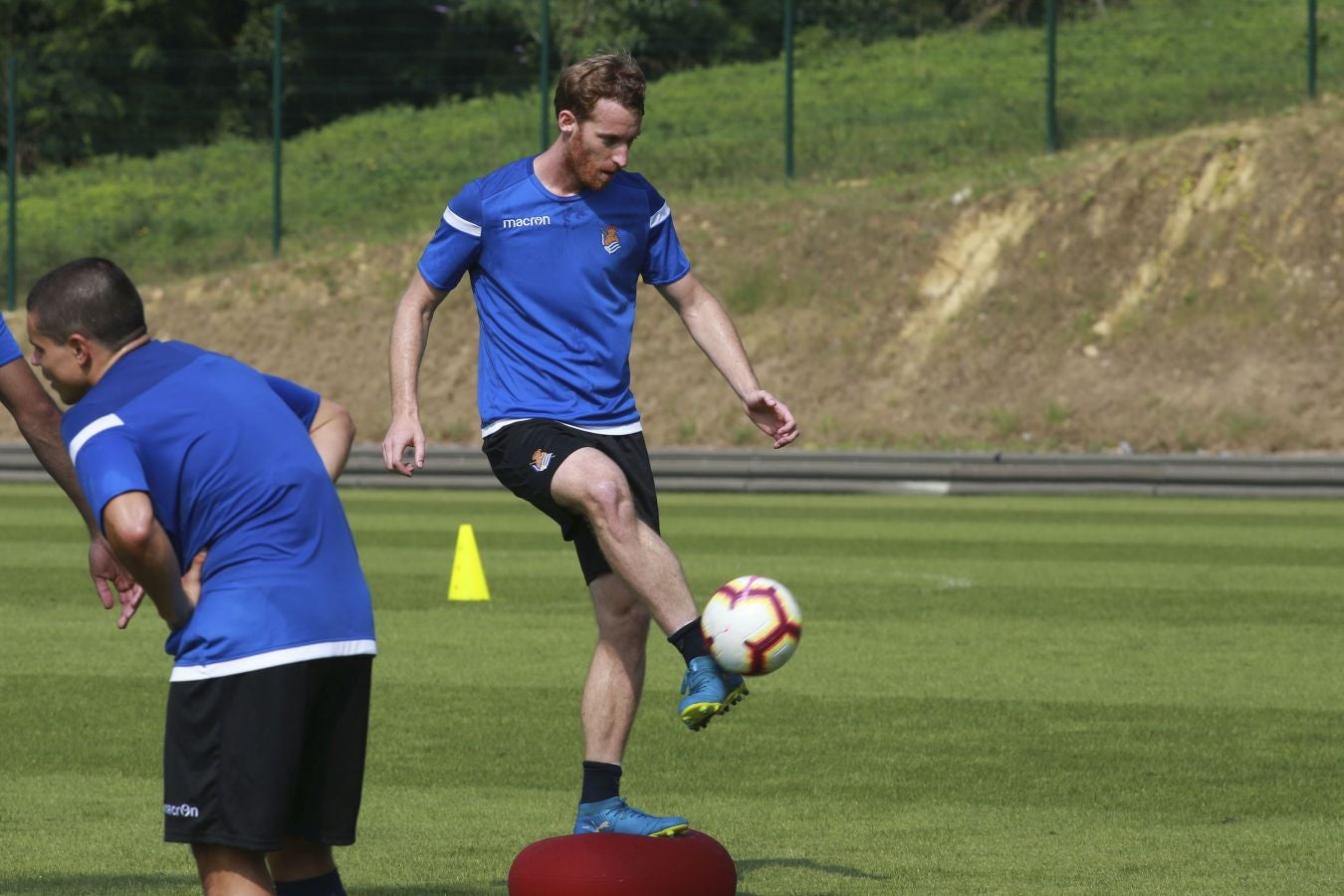 Segundo entrenamiento de la semana en Zubieta para los hombres de Asier Garitano.