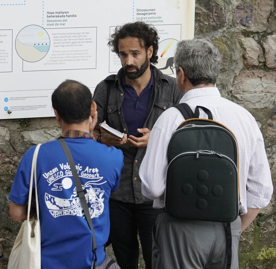 Cuatro años después de su primer proceso de revalidación, superado de manera contundente con una 'tarjeta verde', el Geoparque de la Costa Vasca acoge a evaluadores internacionales de la Unesco para determinar si continúa como Geoparque Mundial de la Unesco por un período de otros cuatro años.