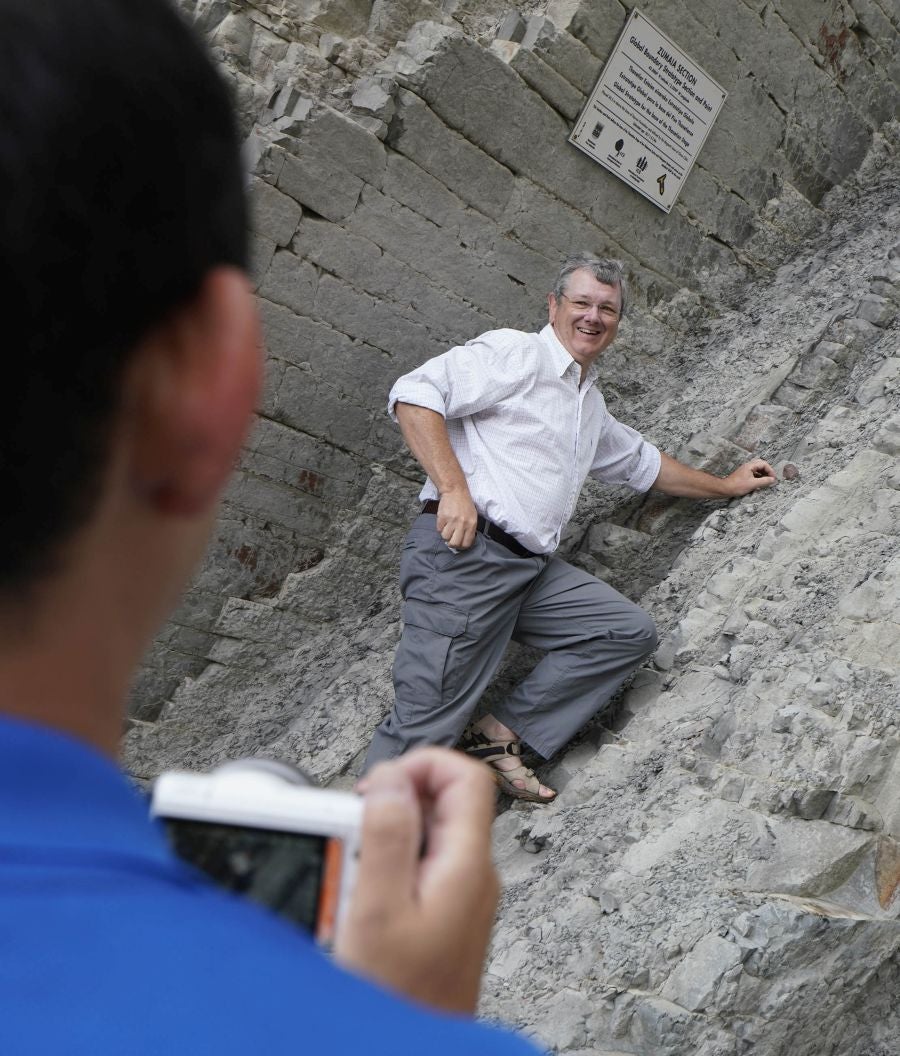 Cuatro años después de su primer proceso de revalidación, superado de manera contundente con una 'tarjeta verde', el Geoparque de la Costa Vasca acoge a evaluadores internacionales de la Unesco para determinar si continúa como Geoparque Mundial de la Unesco por un período de otros cuatro años.
