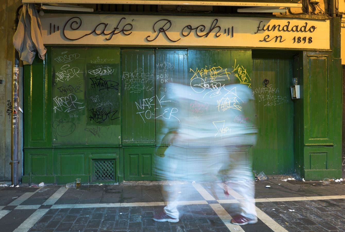 Pamplona, con sus rincones oscuros, sus fantasmas y sus leyendas de cuchillos