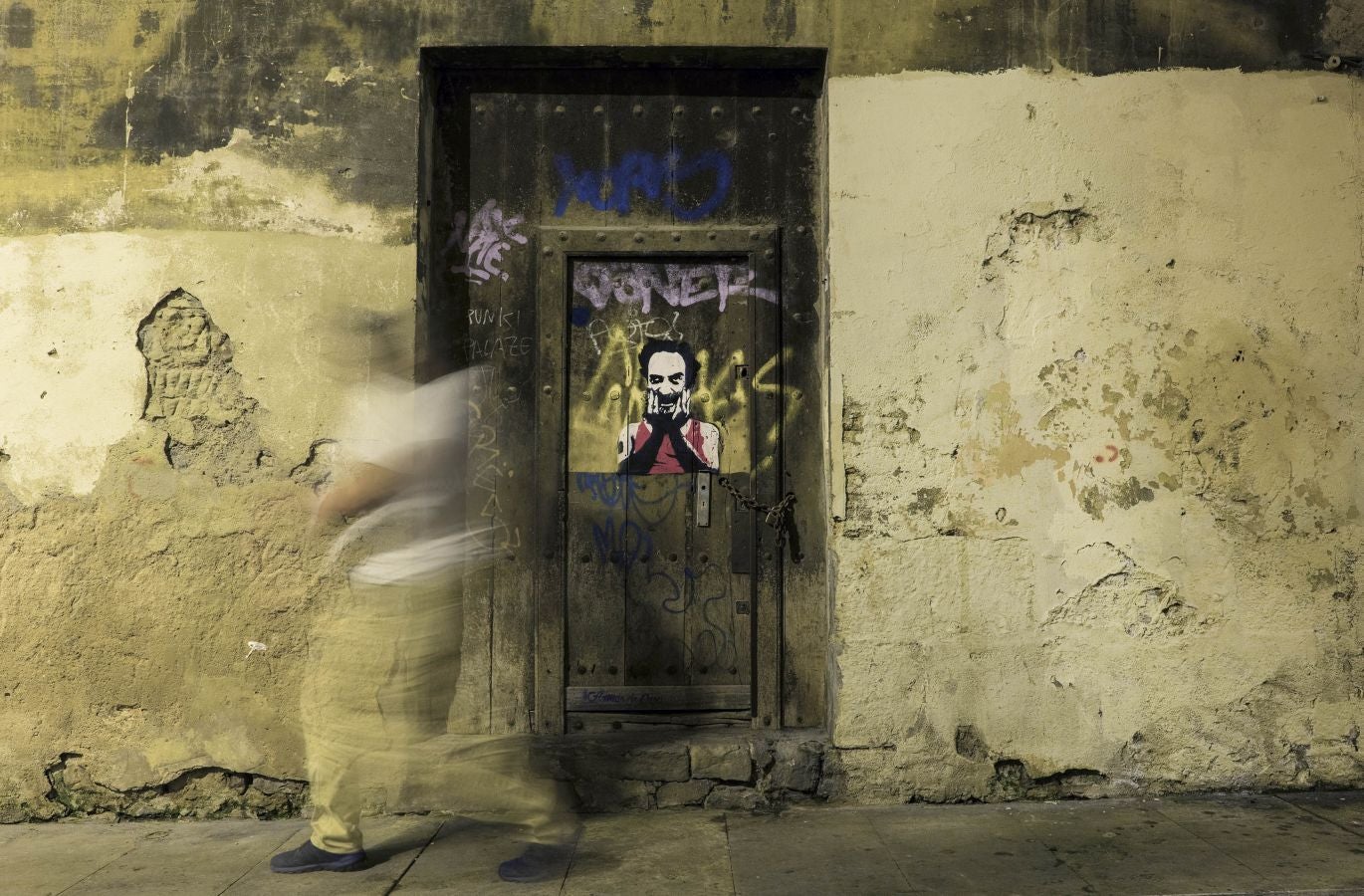 Pamplona, con sus rincones oscuros, sus fantasmas y sus leyendas de cuchillos