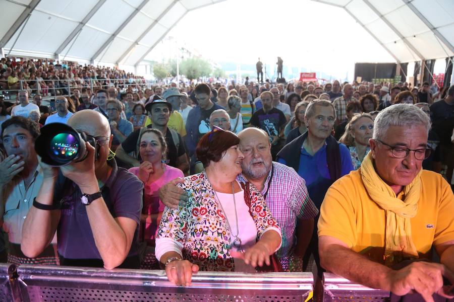 Esta noche, la actividad musical se concentra en la Benta, cuya enorme carpa alberga las actuaciones de Noa Voll Damn & The Hell Drinkers, JT Lauritsen & The Buckshot Hunters y los Canned Heat