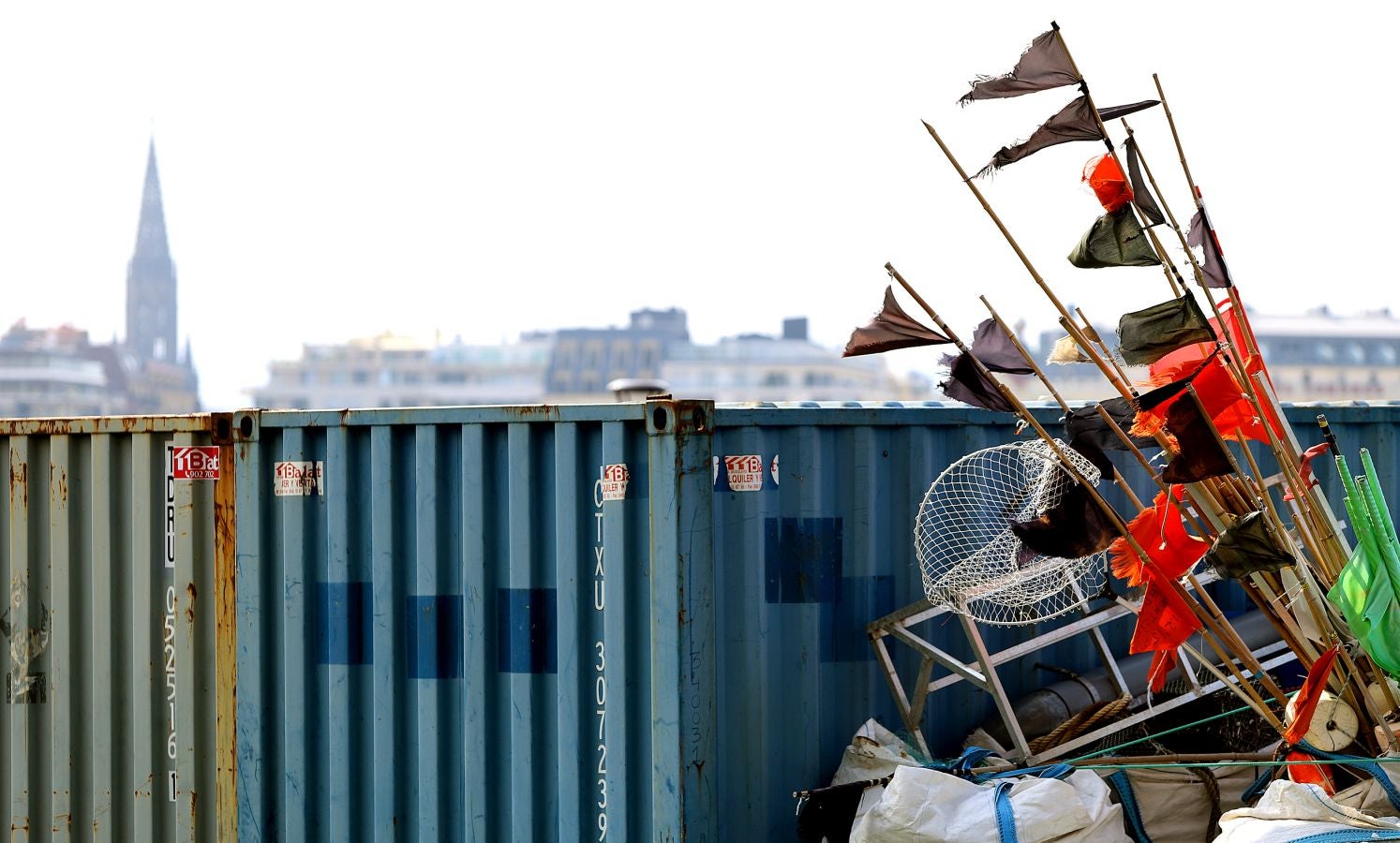 Los 'arrantzales' han paseado a la Virgen del Carmen como homenaje a la gente de la mar