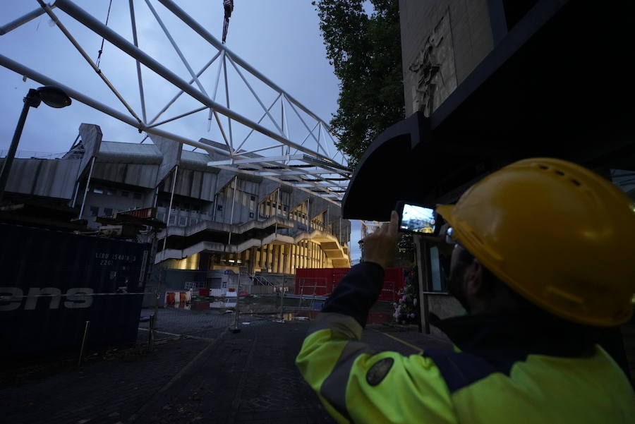 La previsión es que la megaestructura que caracterizará al estadio quede configurada a mediodía