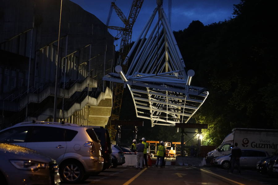 La previsión es que la megaestructura que caracterizará al estadio quede configurada a mediodía