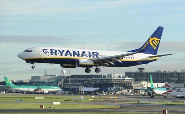 Un avión Boeing 737 de Ryanair. 