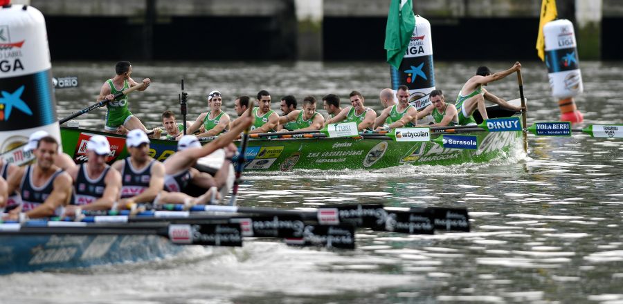 Urdaibai se ha llevado la II Bandera Adegi, la séptima bandera de la Liga Eusko Label, por delante de Hondarribia y Zierbena, en una regata muy igualadad.