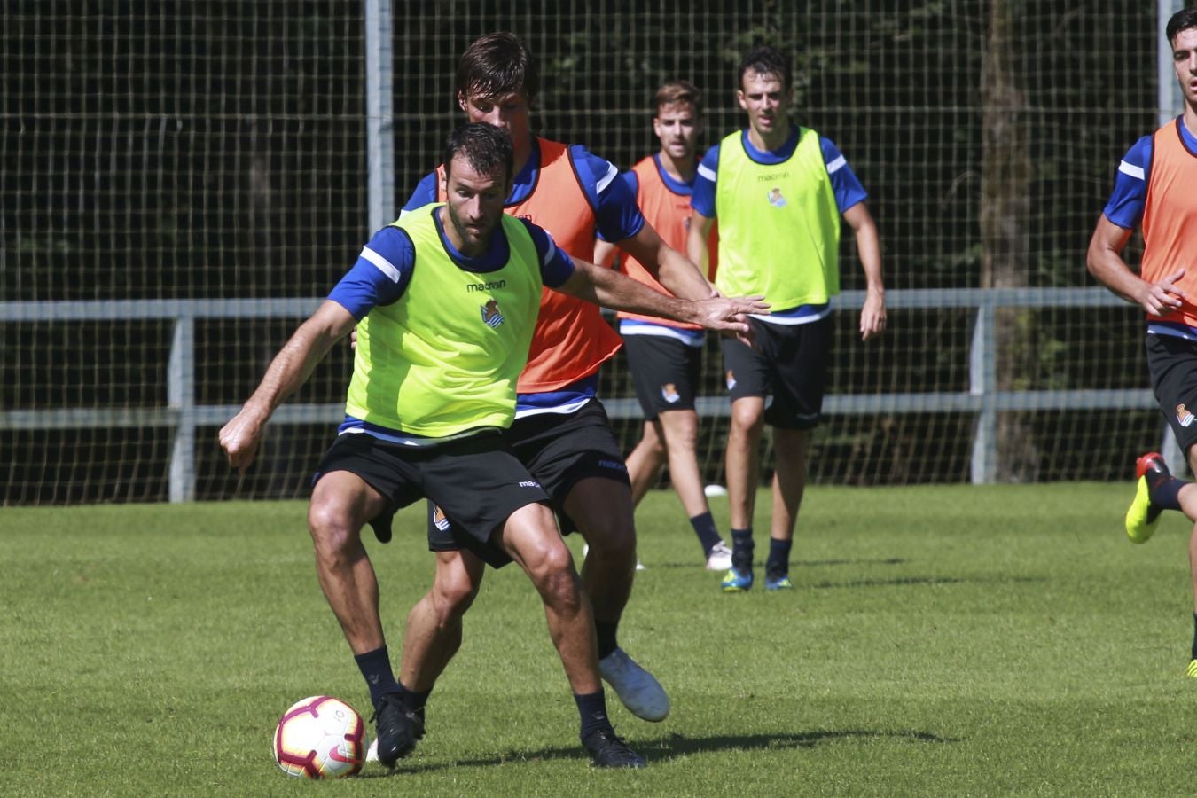 El mexicano ha retomado los entrenamientos tras disfrutar de unos días de descanso consesuados con la Real Sociedad al haber participado en el Mundial