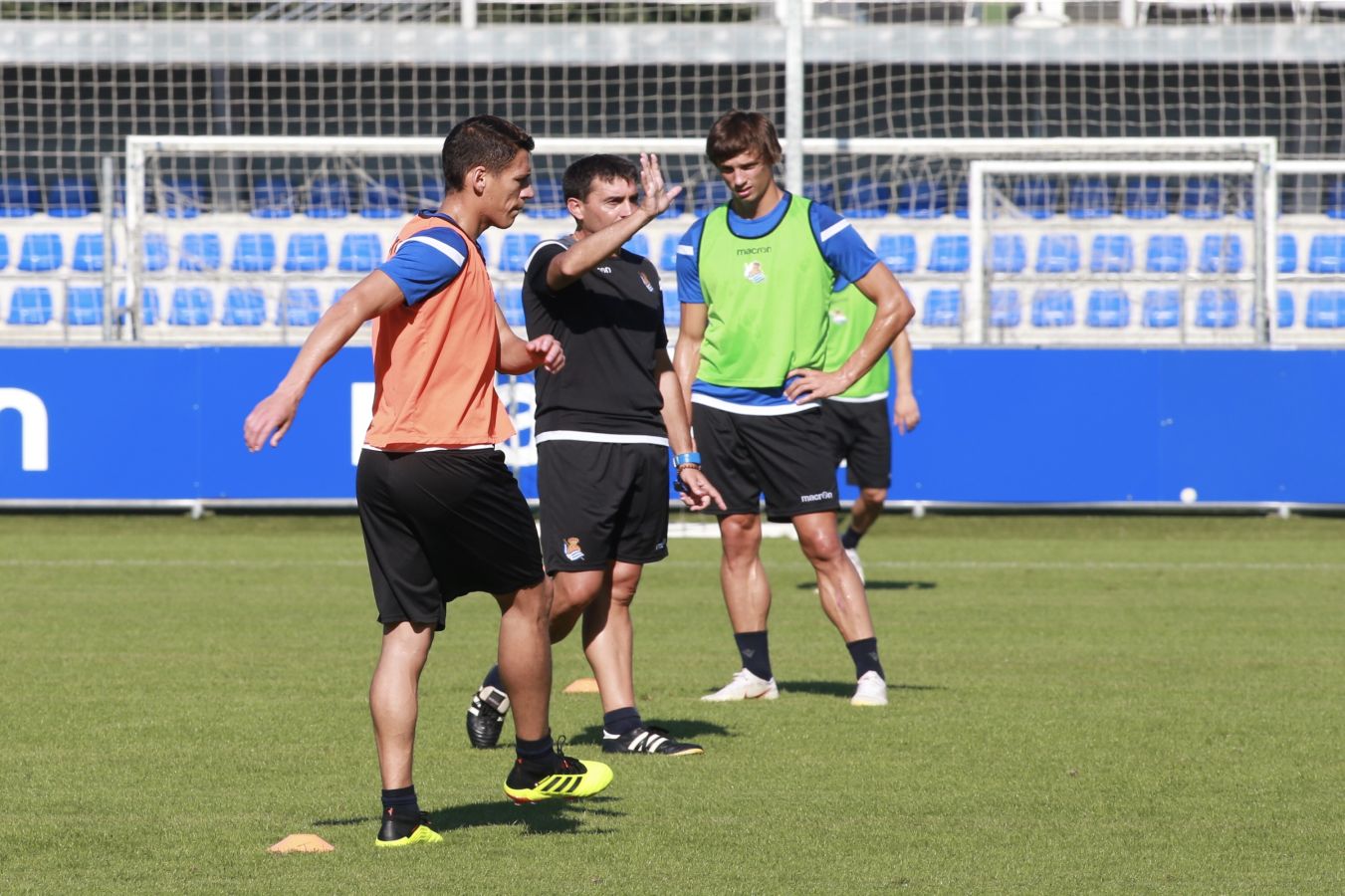 El mexicano ha retomado los entrenamientos tras disfrutar de unos días de descanso consesuados con la Real Sociedad al haber participado en el Mundial