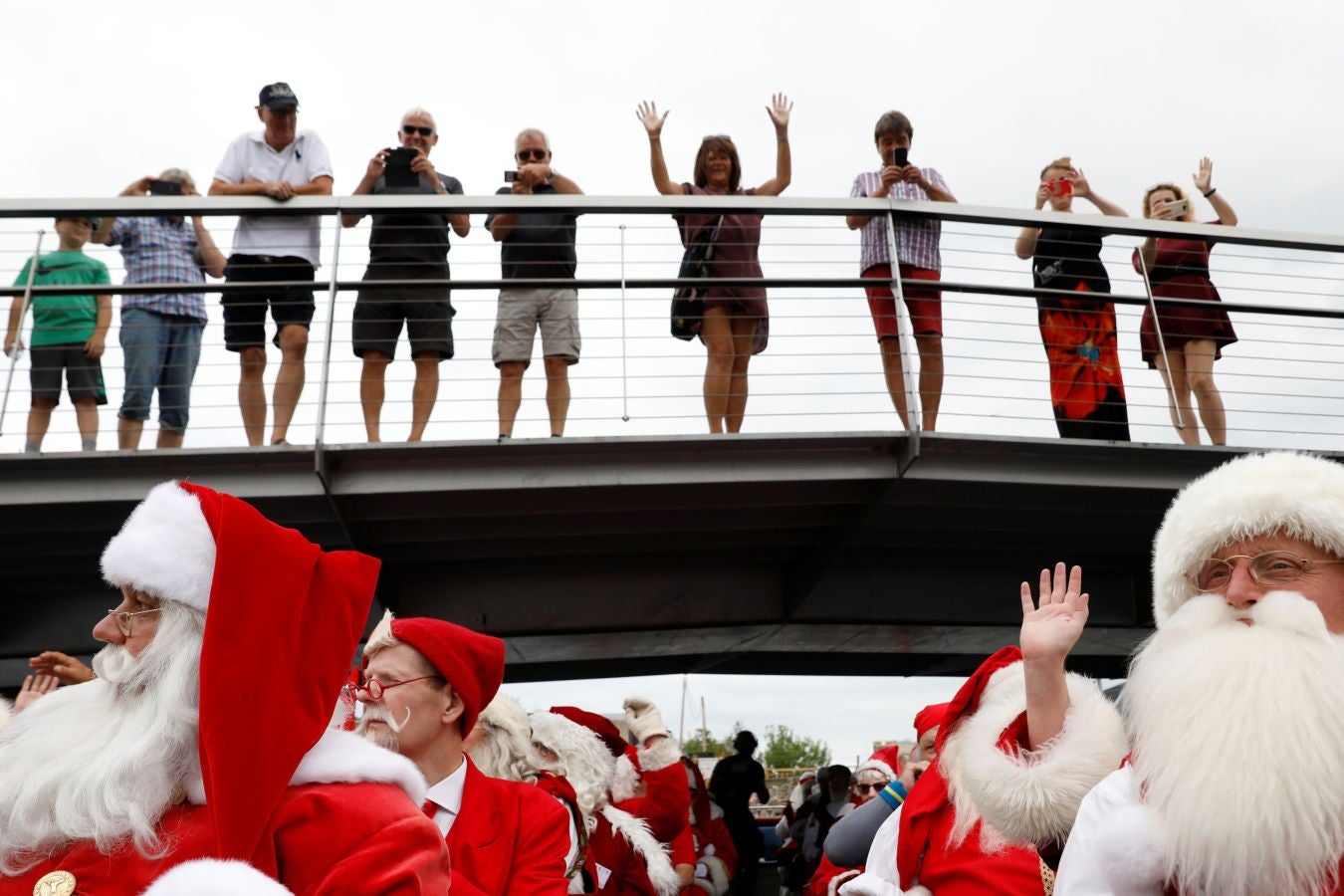 Este domingo se ha celebrado la 61ª conferencia anual de Papá Noel en Copenhague. Más de 150 Santa Claus se reunieron ayer en Dinamarca