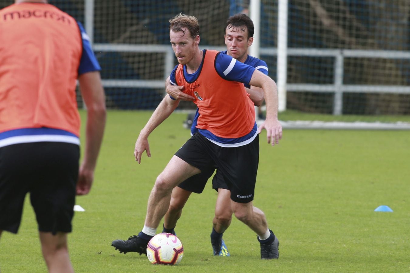 Mikel Merino y Imanol Agirretxe han iniciado el entrenamiento junto al resto del grupo, mientras que los centrales Raúl Navas y Héctor Moreno están en el José Luis Orbegozo haciendo carrera continua