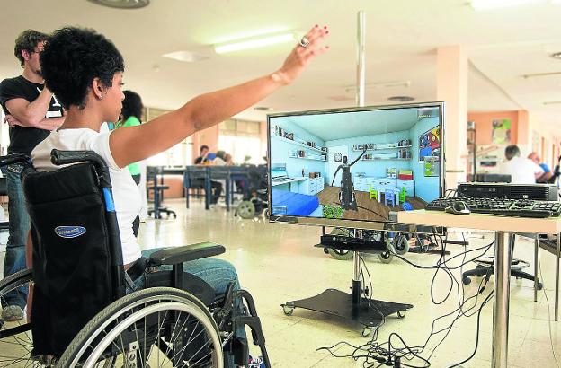 Pacientes del Hospital Nacional de Parapléjicos, en Toledo, participan en un proyecto de la Unidad de Biomecánica y Ayudas Técnicas.