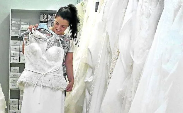 El pueblo de las novias' que exporta vestidos a 25 países | El Diario Vasco