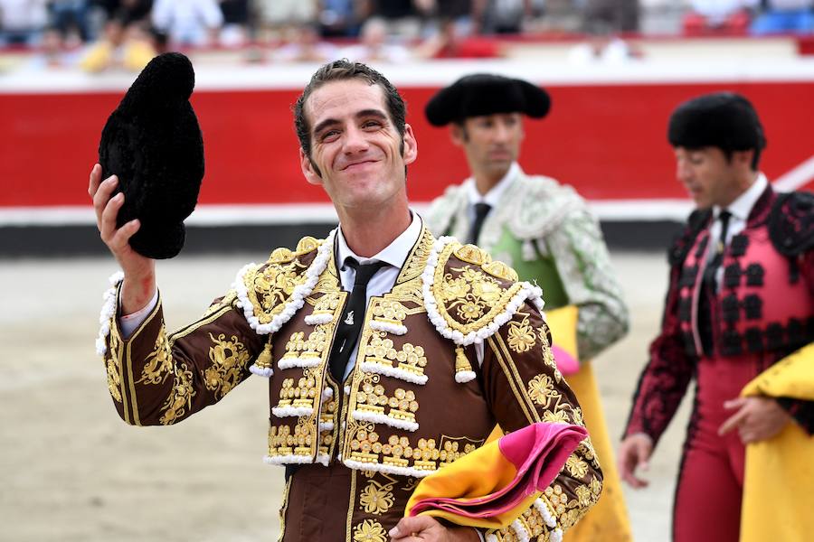 El diestro Pepe Moral fue el gran protagonista en el cierre de los sanignacios de Azpeitia por las dos grandes faenas que firmó a los dos toros con opciones de una desigual corrida de Cuadri, labores que, al final, quedaron sin premio por su mala tarde con los aceros
