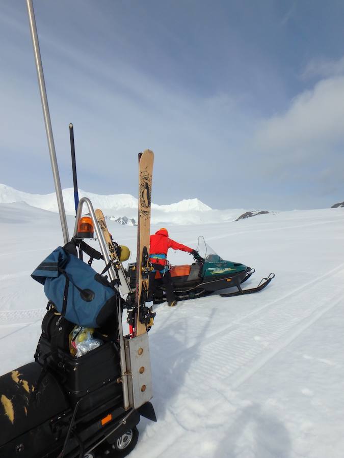 Iñaki Irastorza es un ingeniero donostiarra que durante cuatro meses al año viaja al continente más austral de la sierra