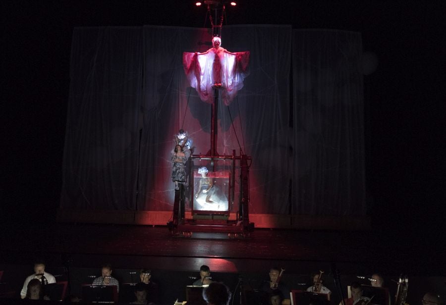 Ensayo general de La Fura dels Baus junto a la Orquesta Sinfónica de Bilbao este miércoles en el Kursaal