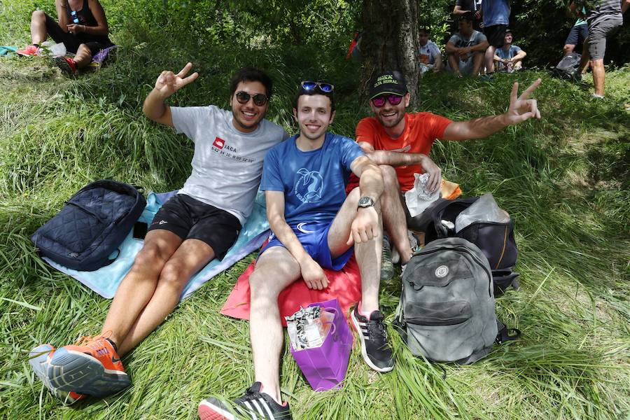 Un gran ambiente en la subida final de la clasica San Sebastián 2018, a los ciclistas no les faltará apoyo