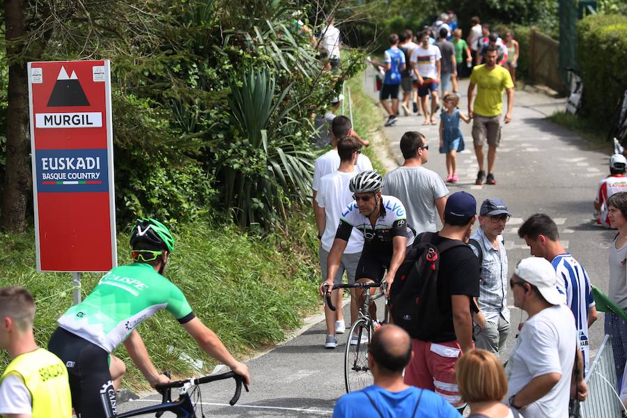 Un gran ambiente en la subida final de la clasica San Sebastián 2018, a los ciclistas no les faltará apoyo