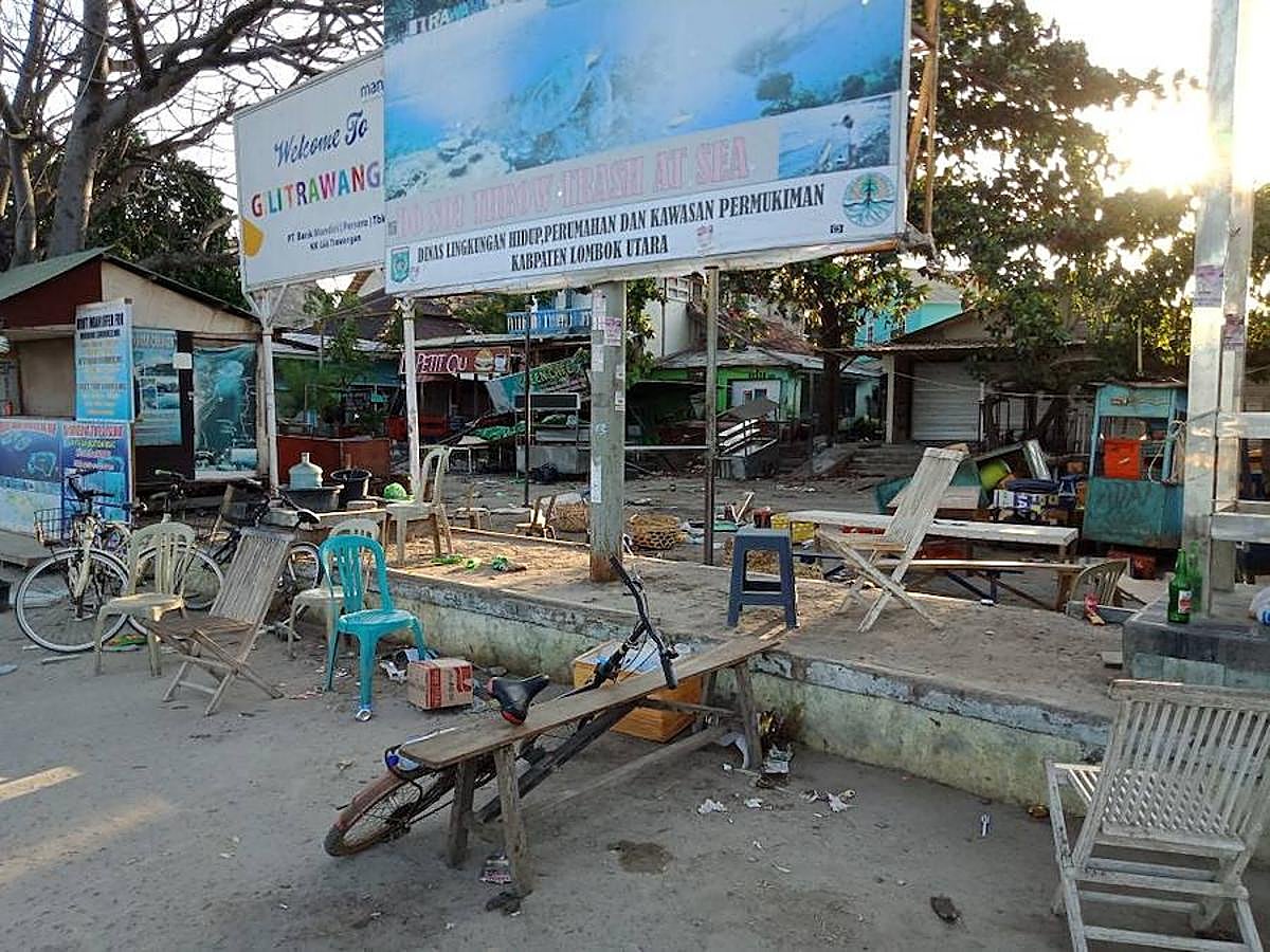 La suciedad se mezcla en un paisaje de derribo.